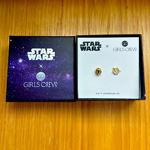 Girls Crew x Star Wars Mandalorian and Grogu earrings - Picture 1 of 3
